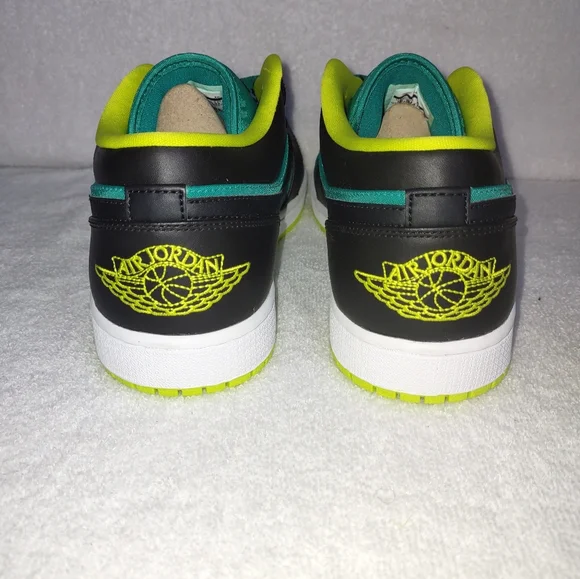 Air Jordan 1 Low size 15 Athletic Shoes